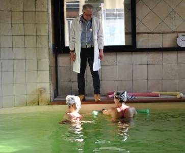 Riabilitazione nelle piscine con acque termali a Spello, in Umbria
